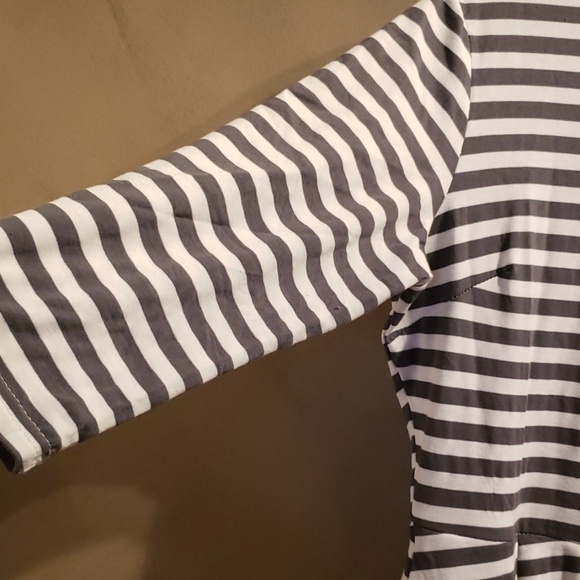 NWT Striped Dress - Picture 3 of 5